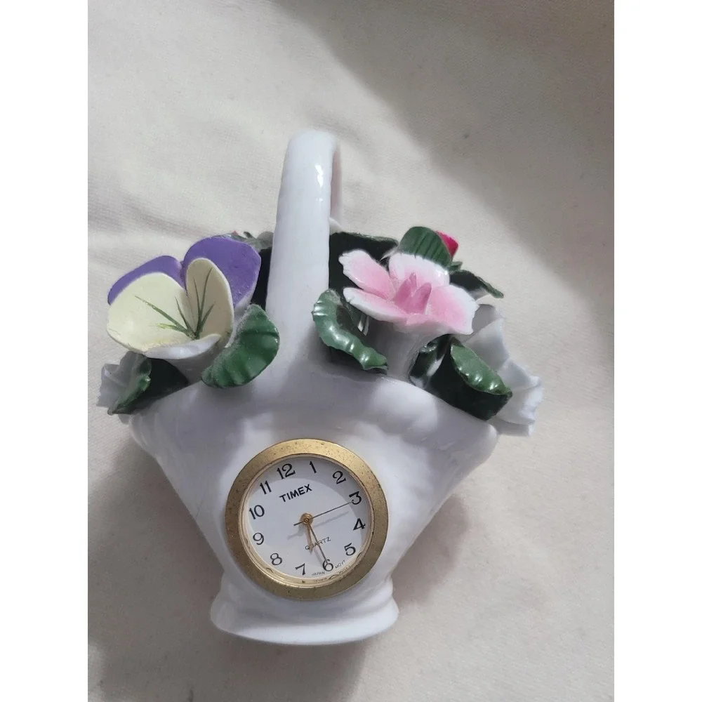 Vintage porcelain ceramic Timex china case flower‎ basket clock Needs A Battery